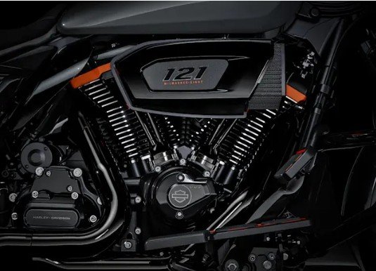Harley-Davidson CVO Street Glide (2025): The Ultimate Bagger of Power, Luxury & Attitude!