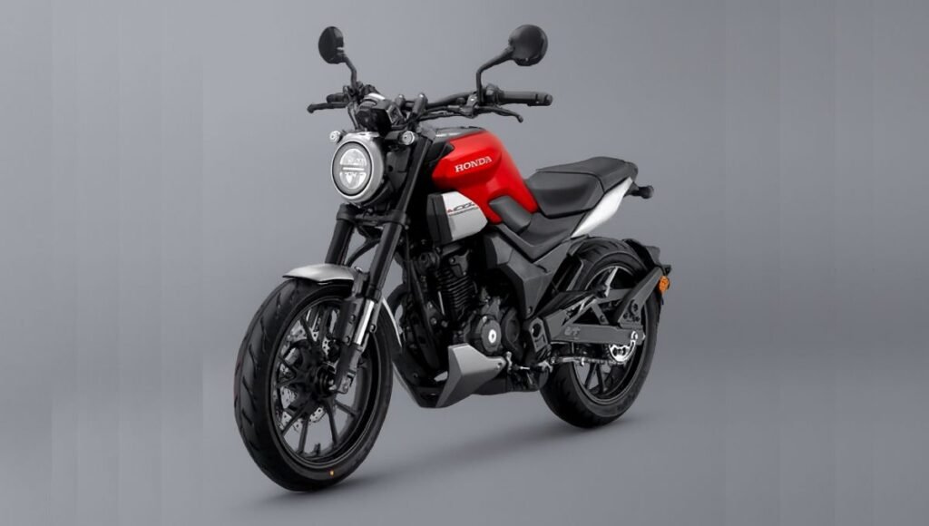 Yamaha XSR 155 vs Honda CB190TR: Which Bike Turns More Heads?